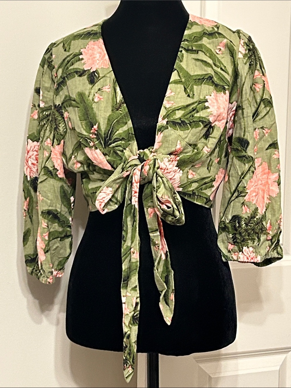 Aquabendita Floral Tie-Front Crop Top - Pink & Green
